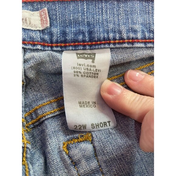 Levi's Relaxed Fit 550 Boot Cut Women's 22W Short 5 Pocket Denim Jeans - Picture 10 of 12